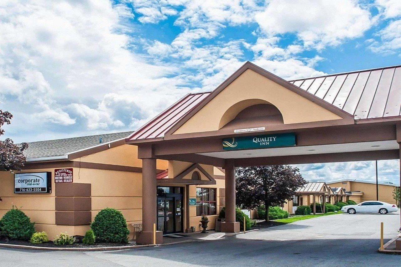 Quality Inn Airport Cheektowaga Exteriör bild