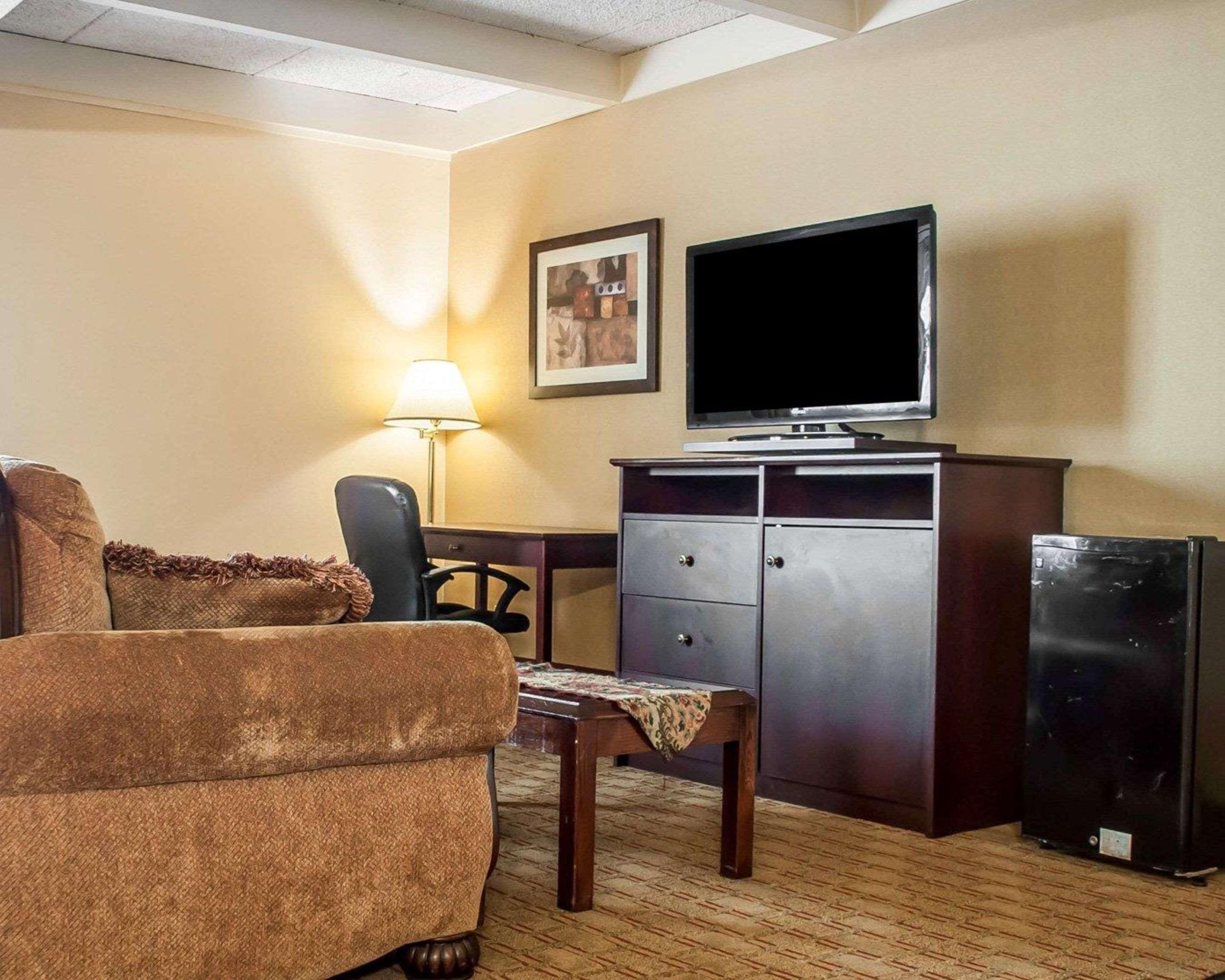Quality Inn Airport Cheektowaga Exteriör bild