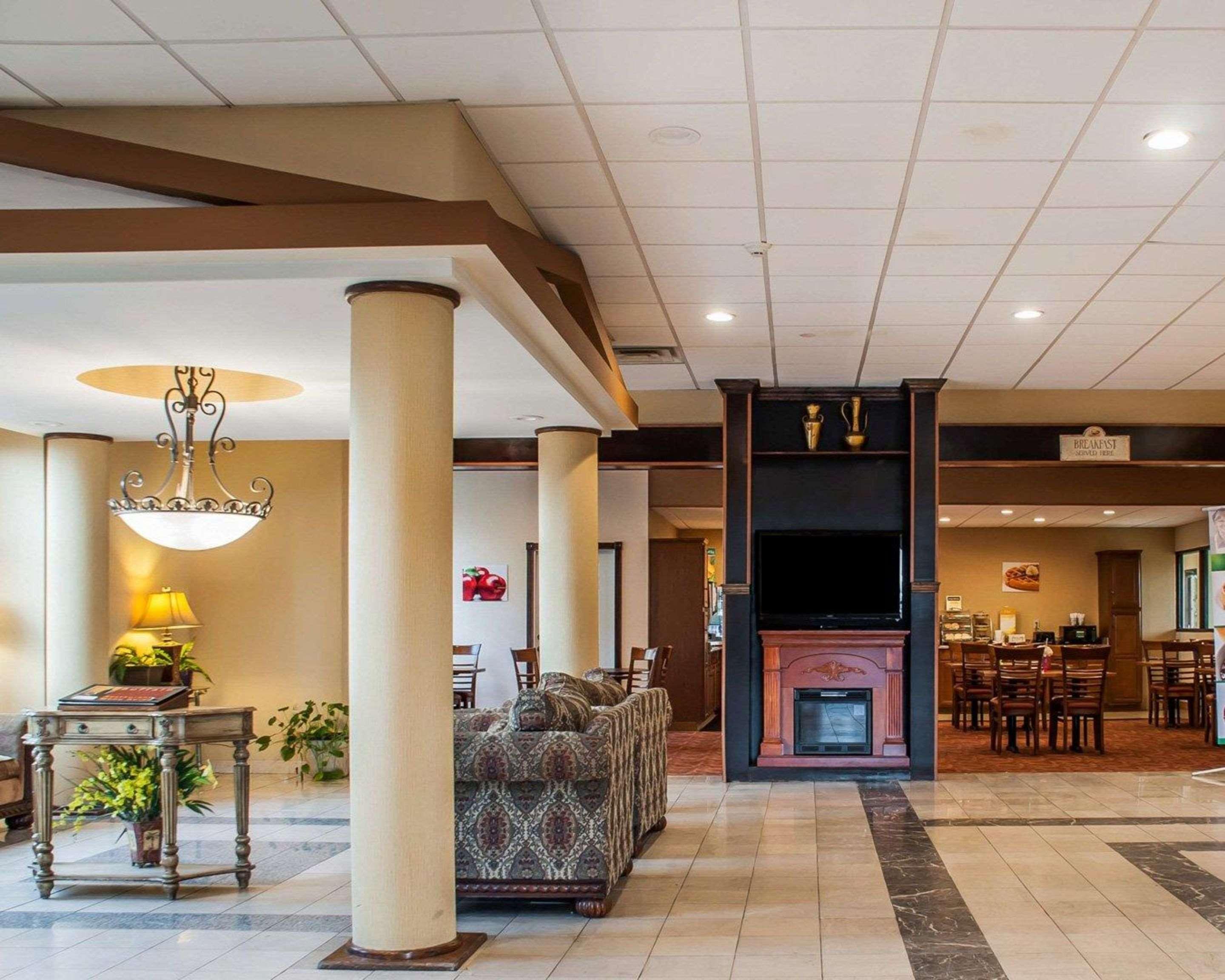Quality Inn Airport Cheektowaga Exteriör bild
