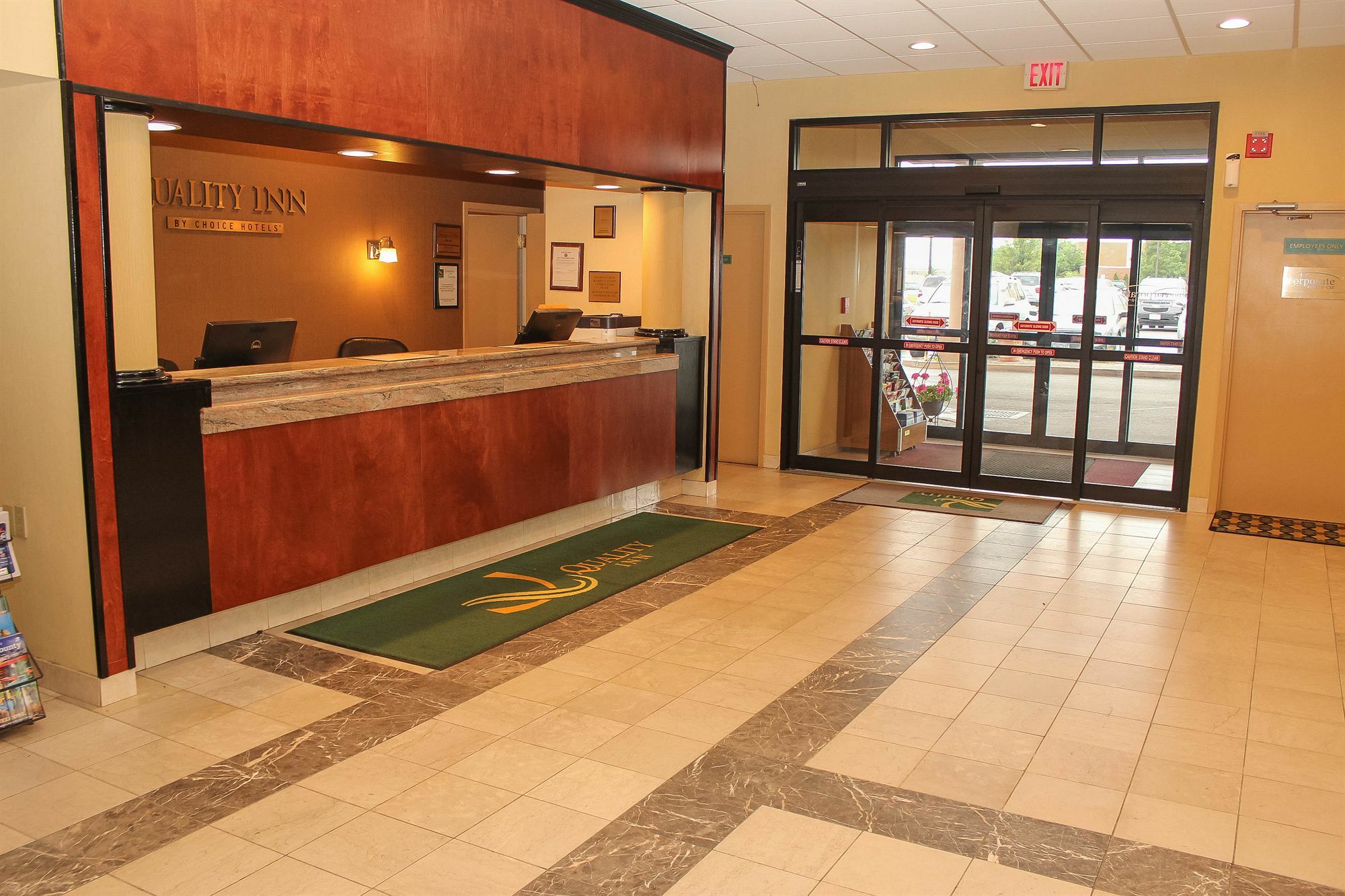 Quality Inn Airport Cheektowaga Exteriör bild